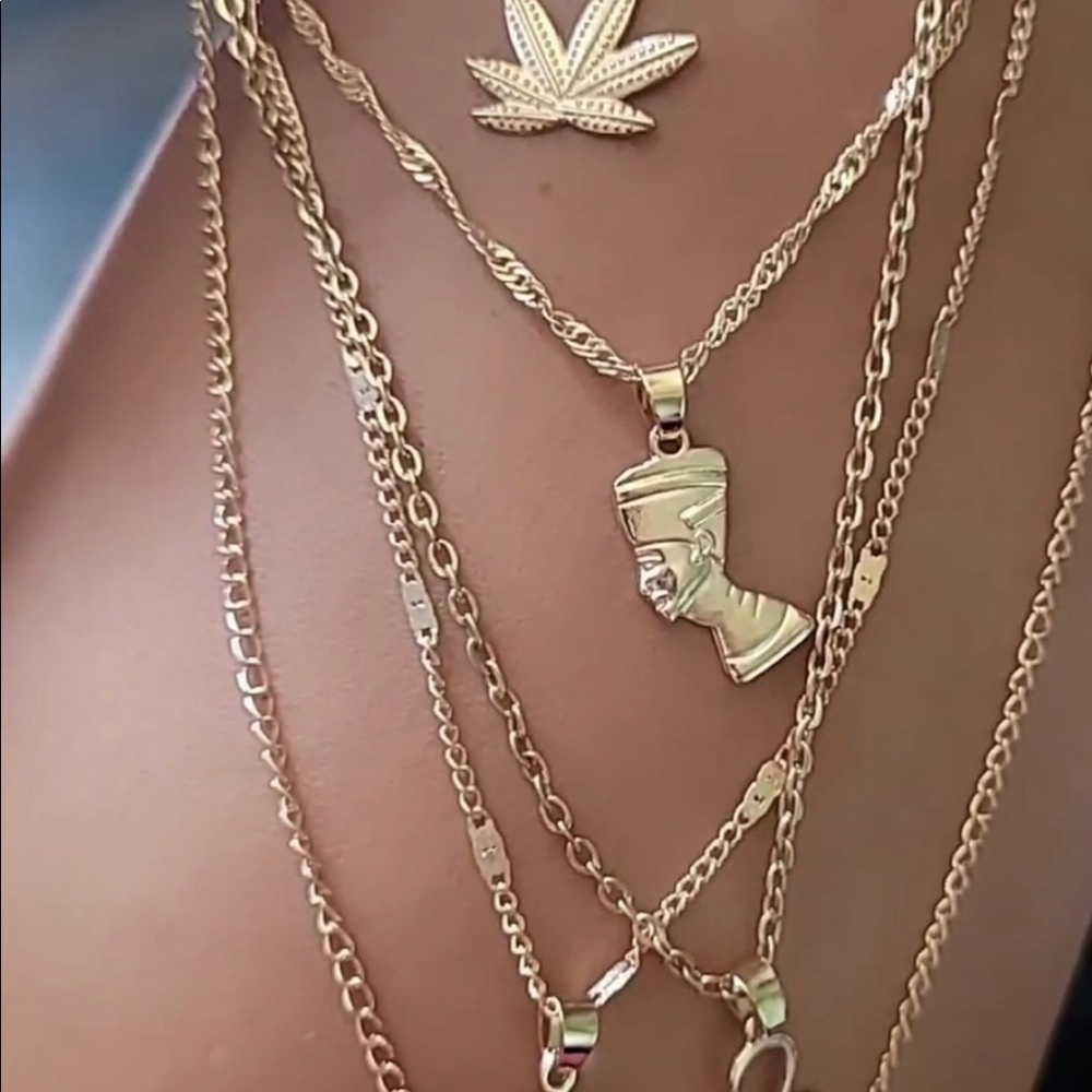 Nefertiti Layered Pendant Necklace